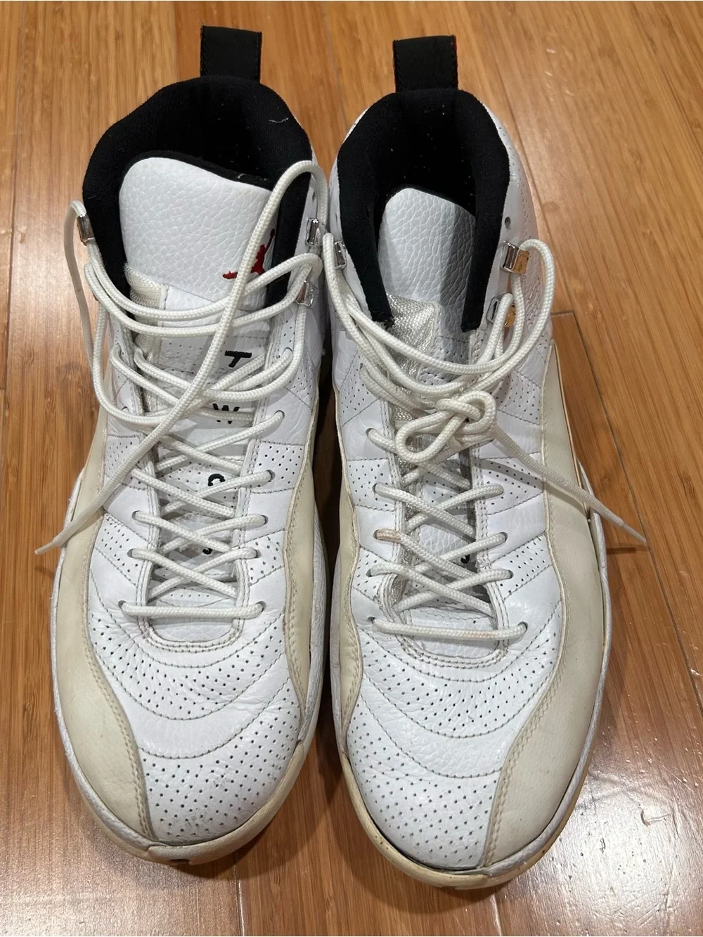 Air Jordan 12 Retro OVO White Gold Drake 873864-102 Men’s Size 10 Used